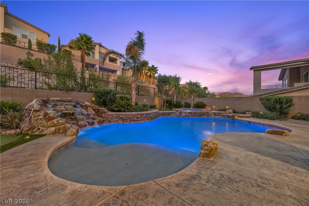 28 Vista Outlook, Henderson, NV 89011