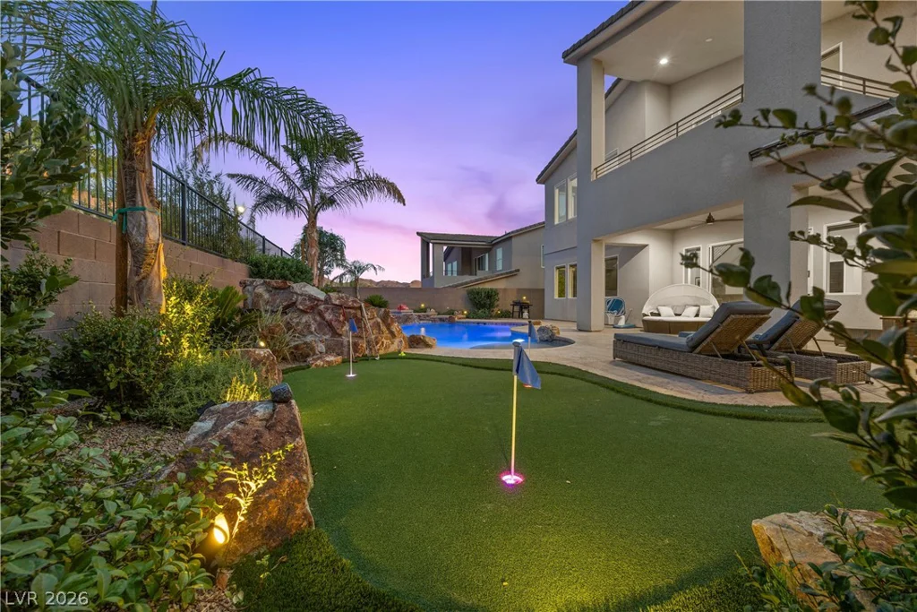 28 Vista Outlook, Henderson, NV 89011