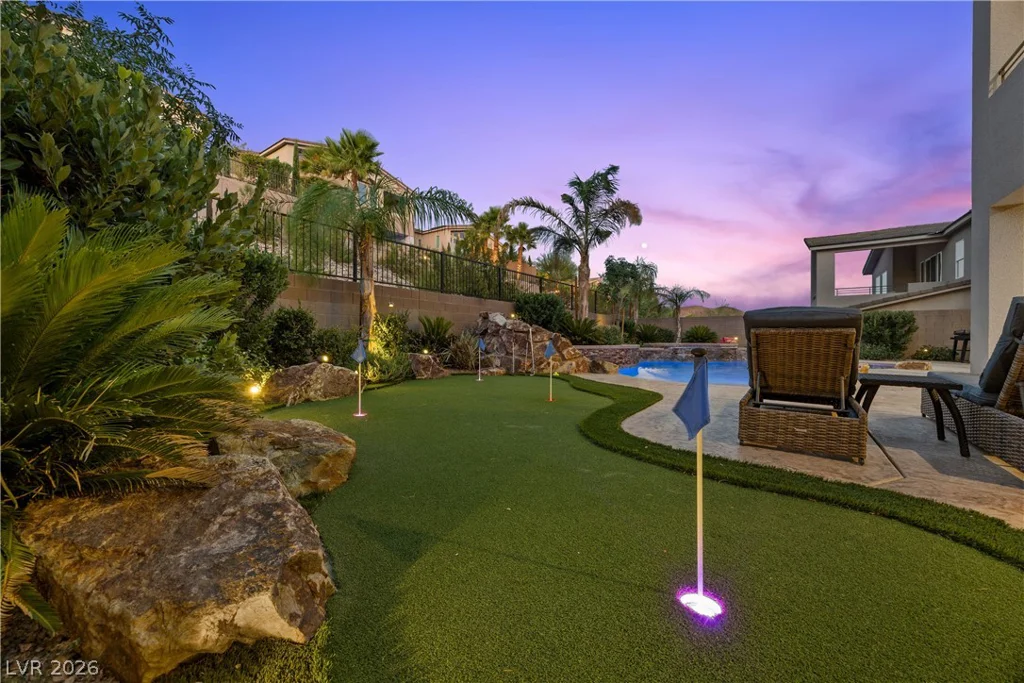 28 Vista Outlook, Henderson, NV 89011