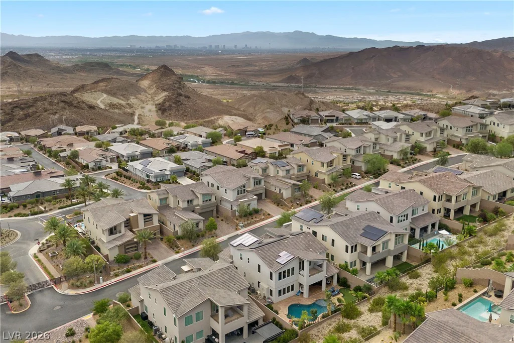28 Vista Outlook, Henderson, NV 89011