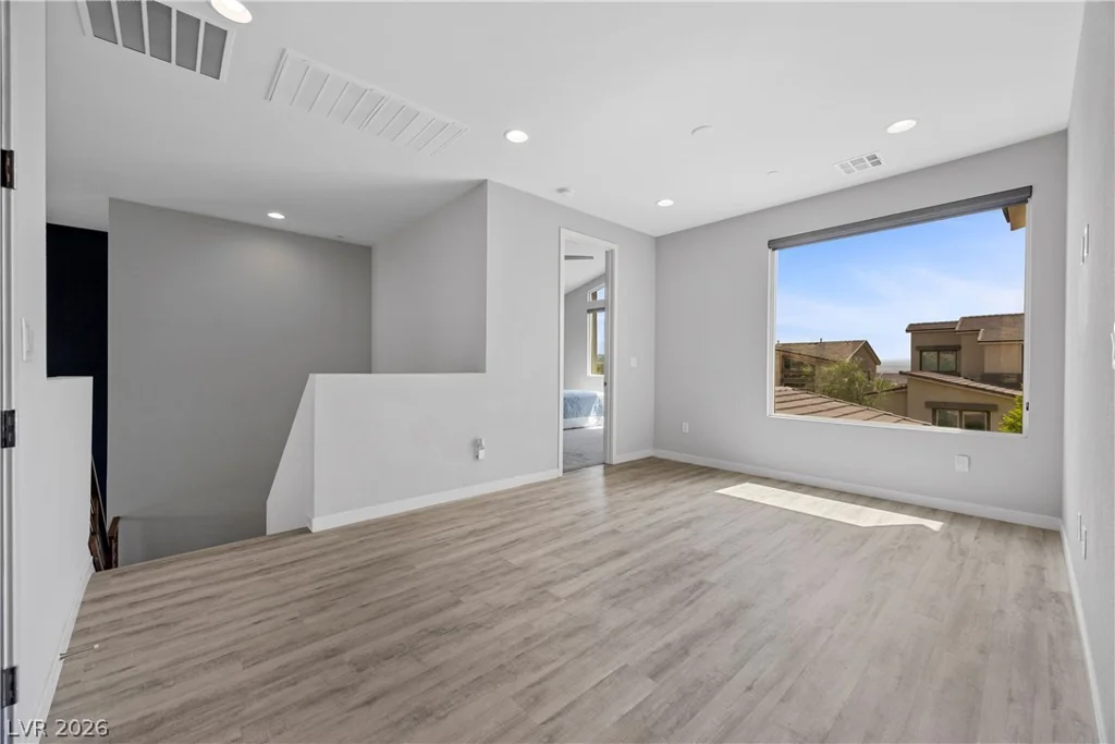 28 Vista Outlook, Henderson, NV 89011