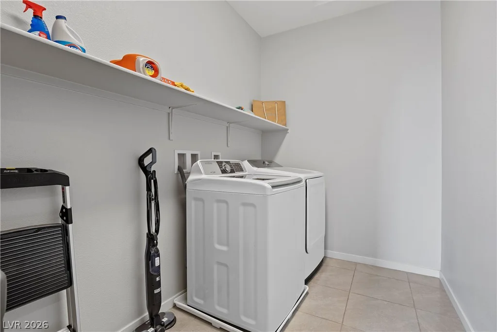28 Vista Outlook, Henderson, NV 89011