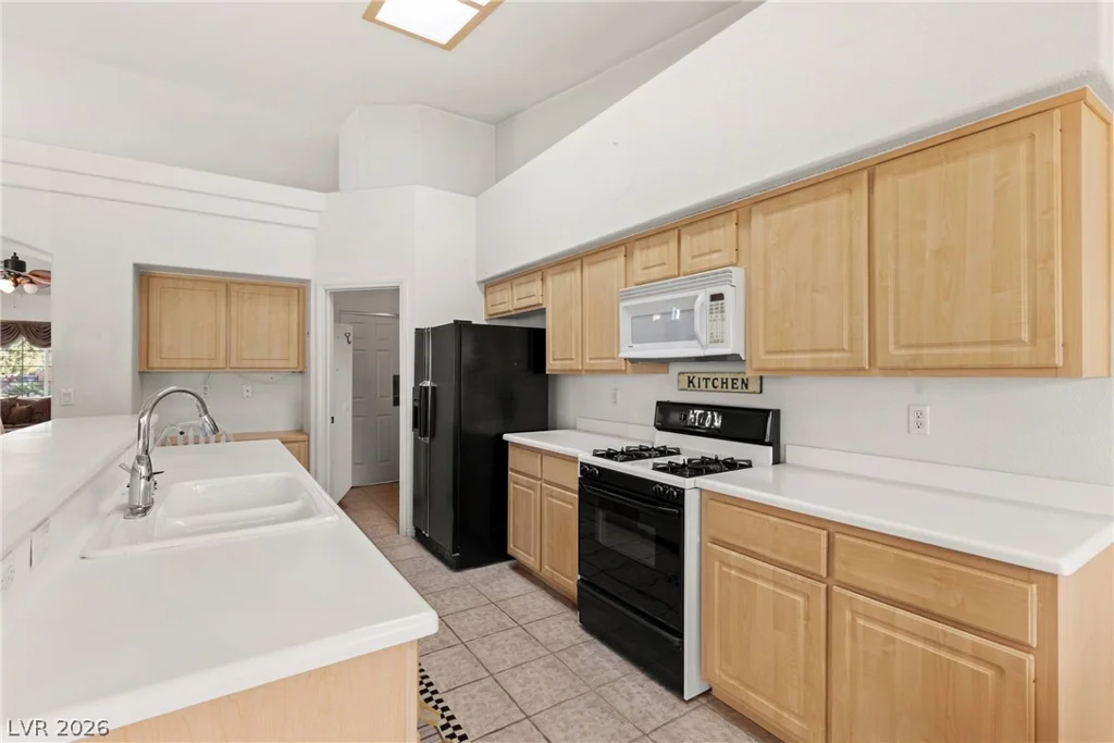4261 Flaming Ridge, Las Vegas, NV 89147