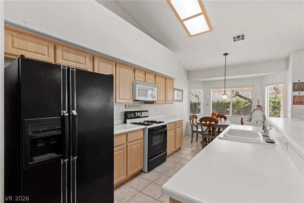 4261 Flaming Ridge, Las Vegas, NV 89147