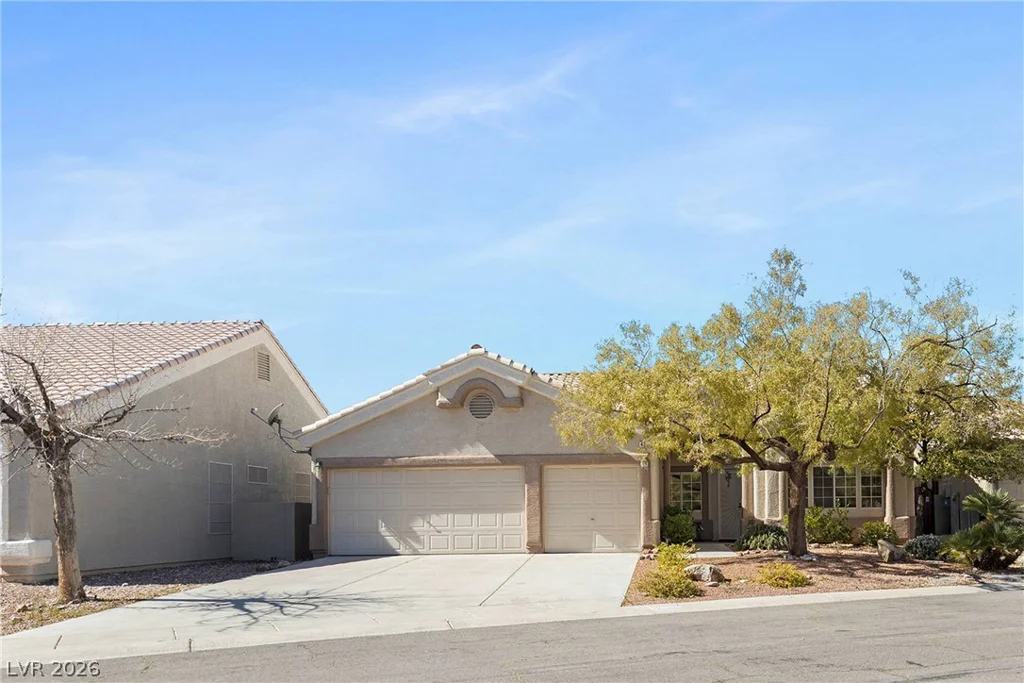 4261 Flaming Ridge, Las Vegas, NV 89147