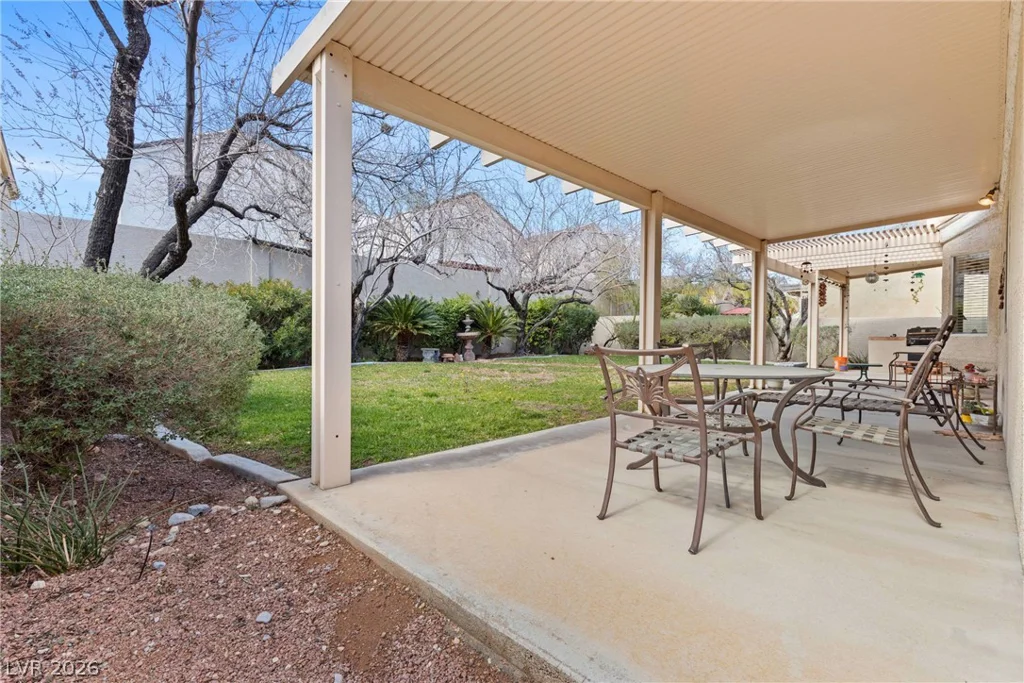 4261 Flaming Ridge, Las Vegas, NV 89147