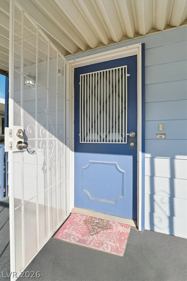 4570 Royal Ridge, Las Vegas, NV 89103