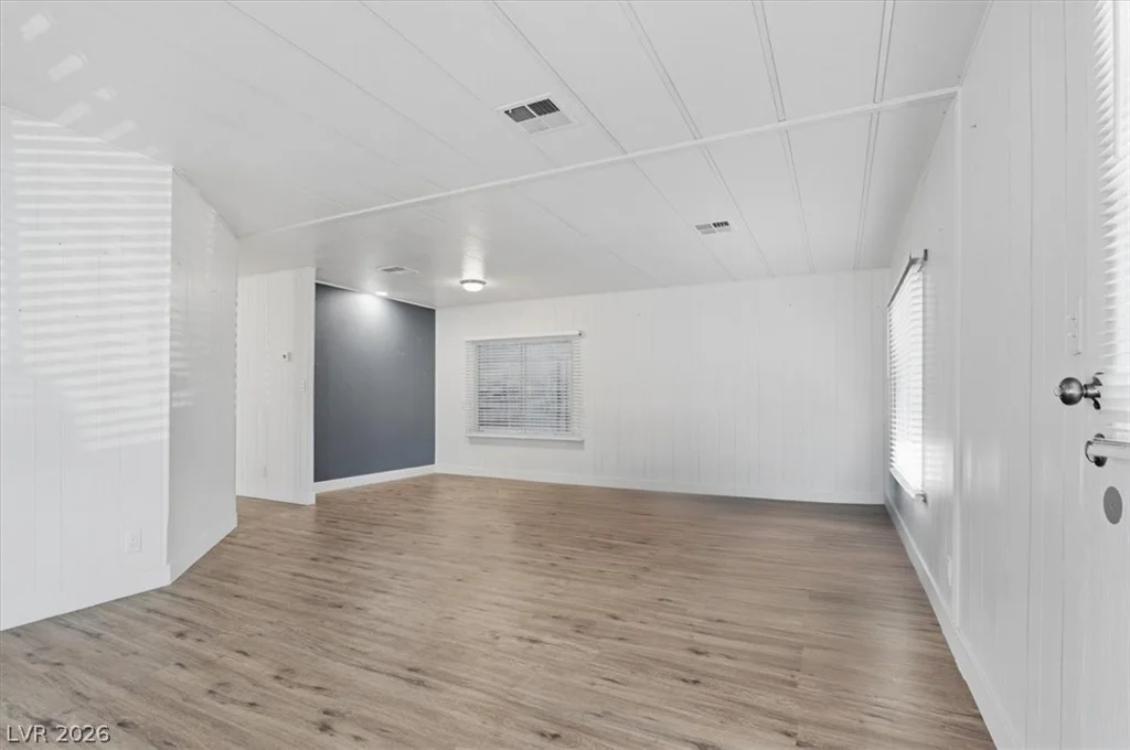 4570 Royal Ridge, Las Vegas, NV 89103