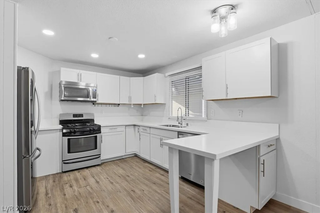 4570 Royal Ridge, Las Vegas, NV 89103