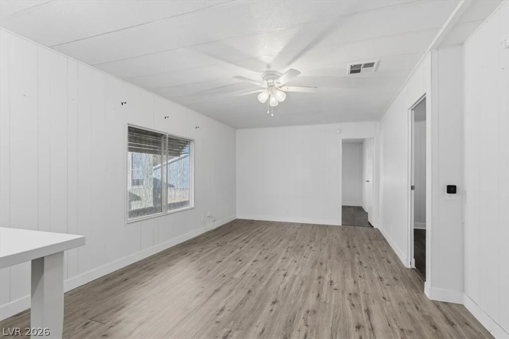 4570 Royal Ridge, Las Vegas, NV 89103