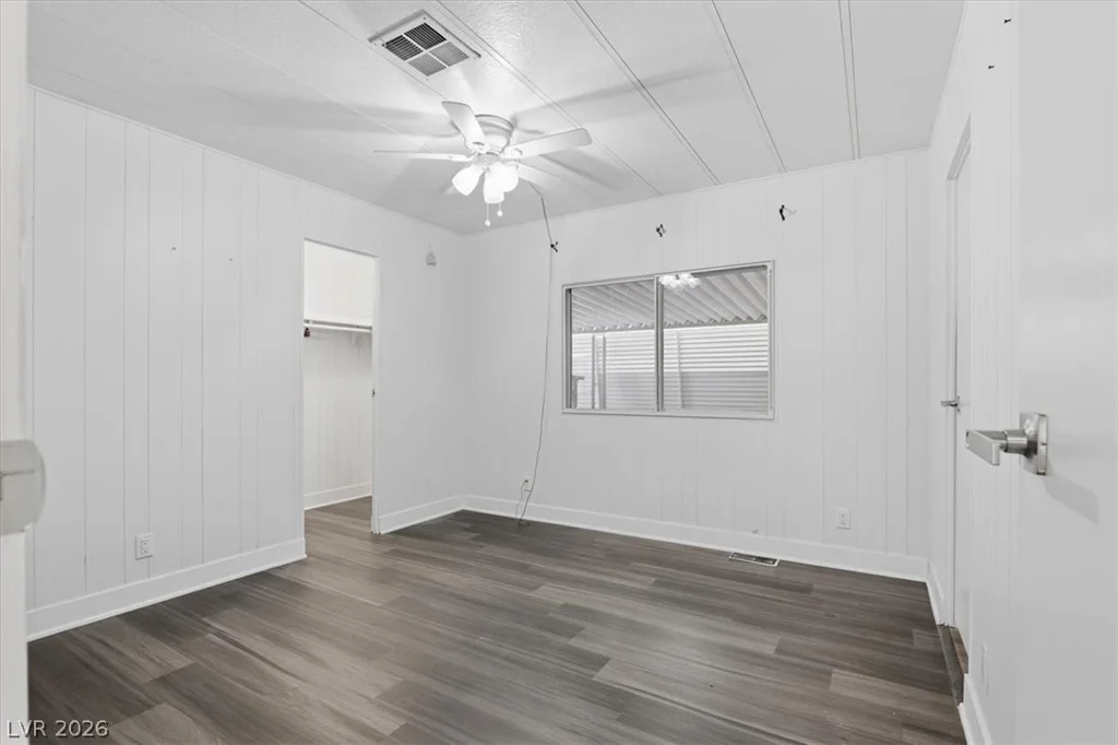 4570 Royal Ridge, Las Vegas, NV 89103
