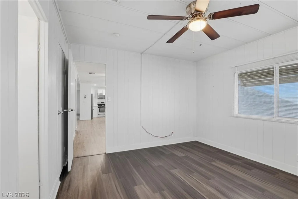 4570 Royal Ridge, Las Vegas, NV 89103