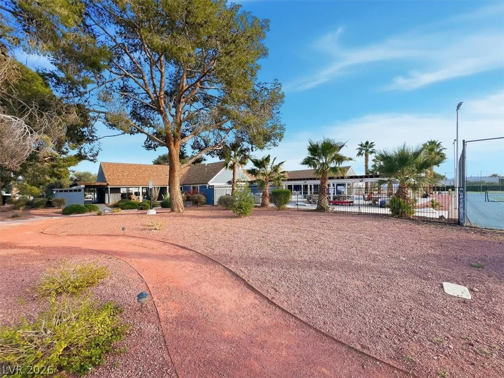 4570 Royal Ridge, Las Vegas, NV 89103