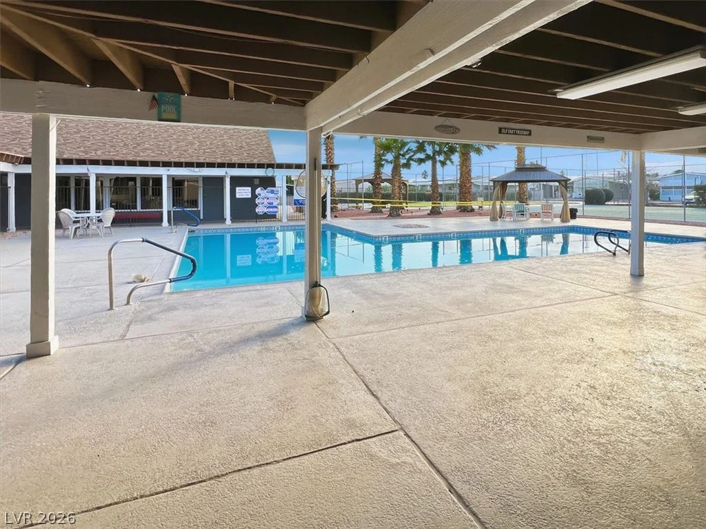 4570 Royal Ridge, Las Vegas, NV 89103