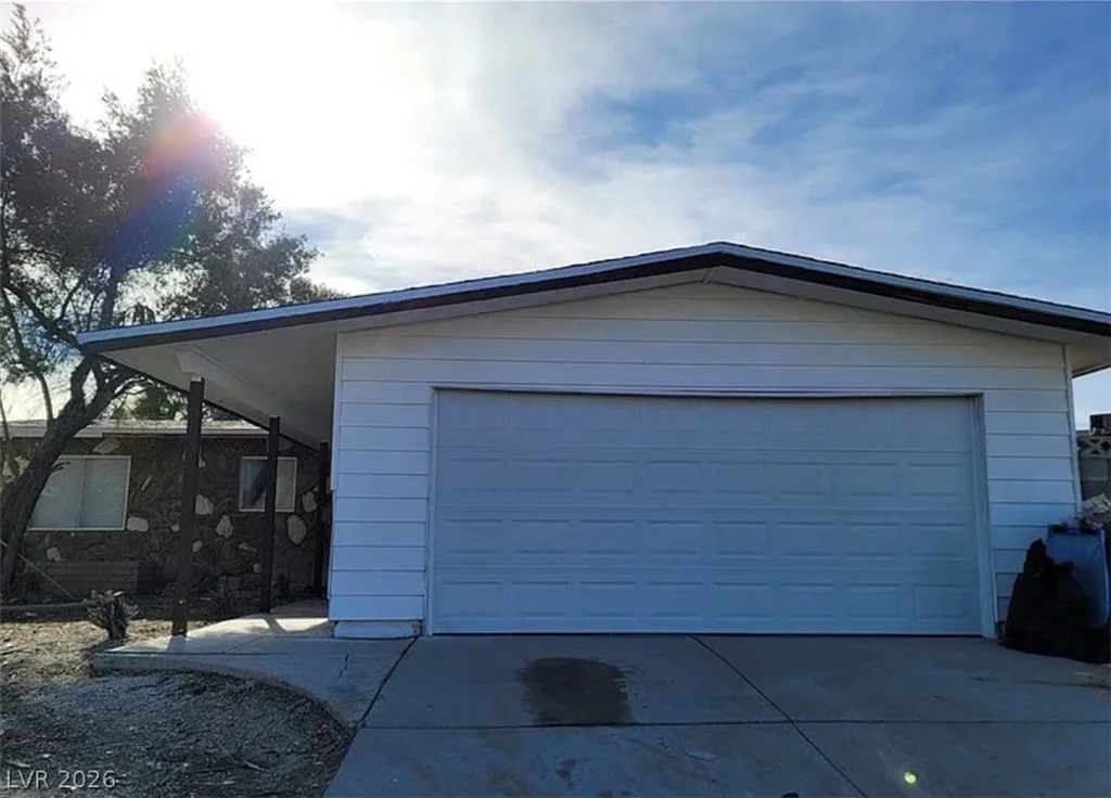 3955 Ventura, Las Vegas, NV 89121