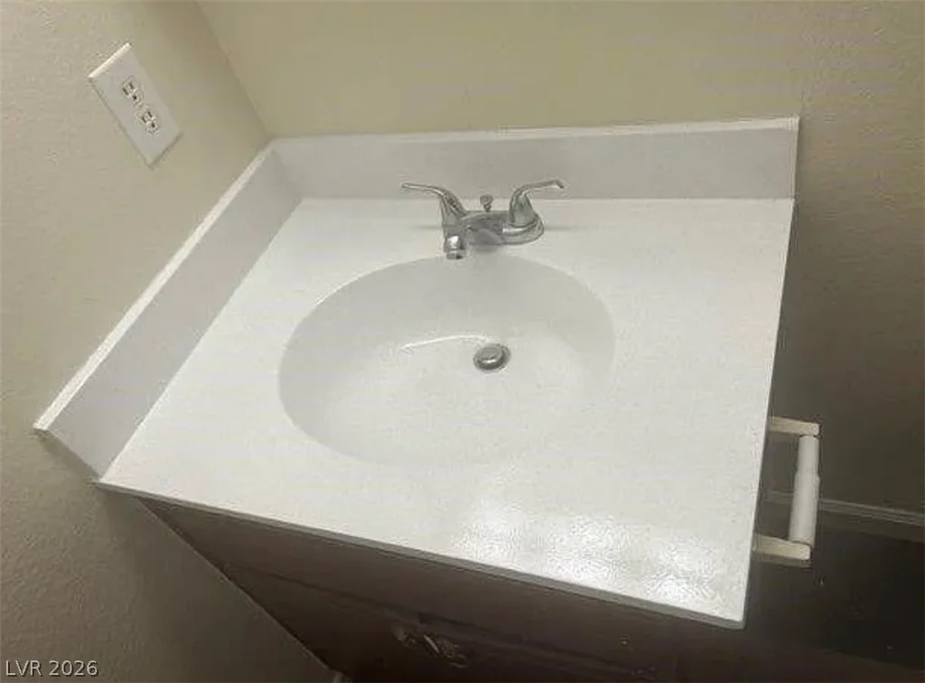 3955 Ventura, Las Vegas, NV 89121