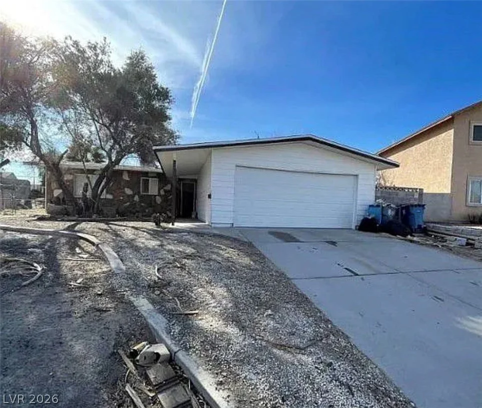 3955 Ventura, Las Vegas, NV 89121