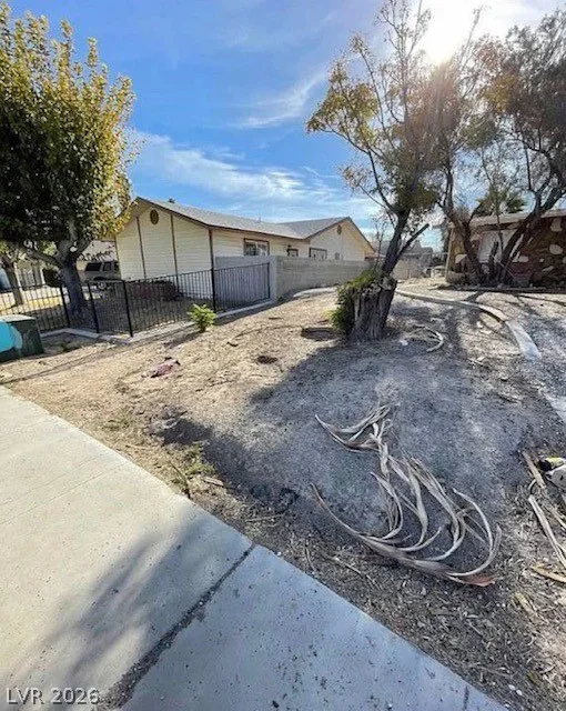 3955 Ventura, Las Vegas, NV 89121