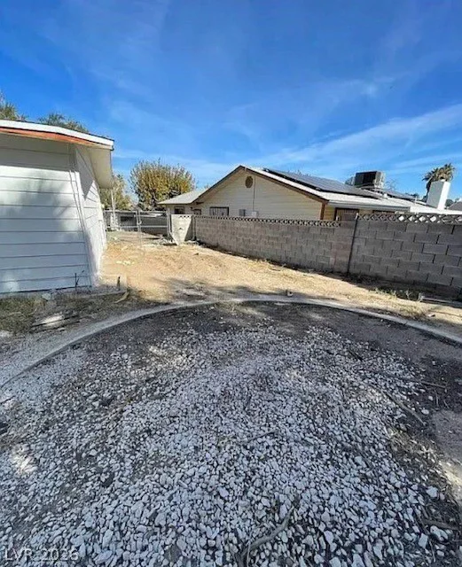 3955 Ventura, Las Vegas, NV 89121