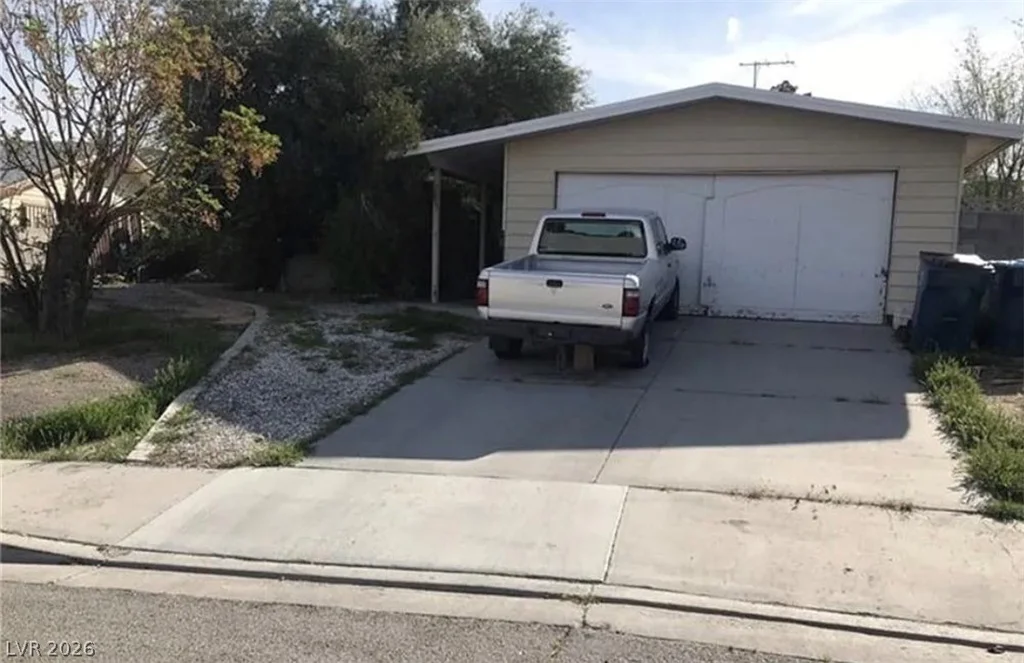3955 Ventura, Las Vegas, NV 89121