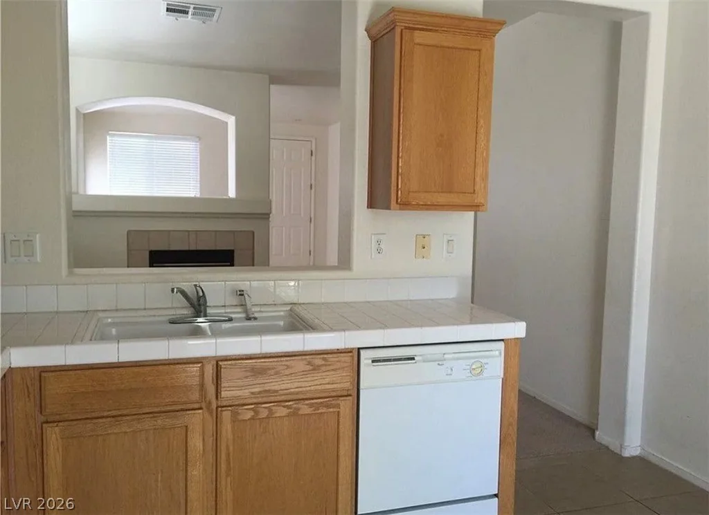10372 Pink Cloud, Las Vegas, NV 89129