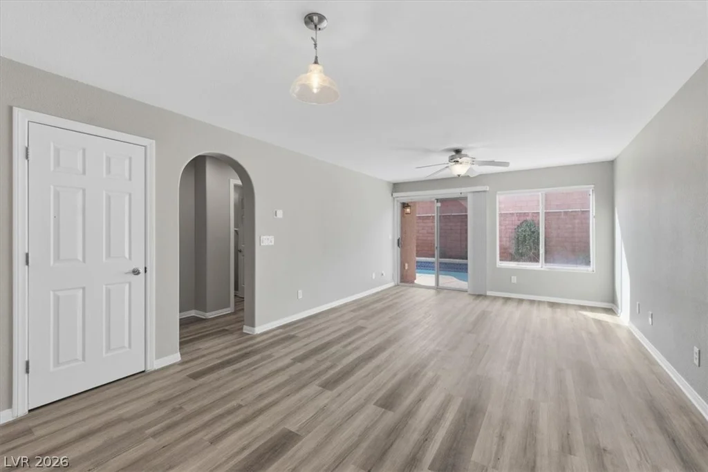 10081 Tenerife, Las Vegas, NV 89178