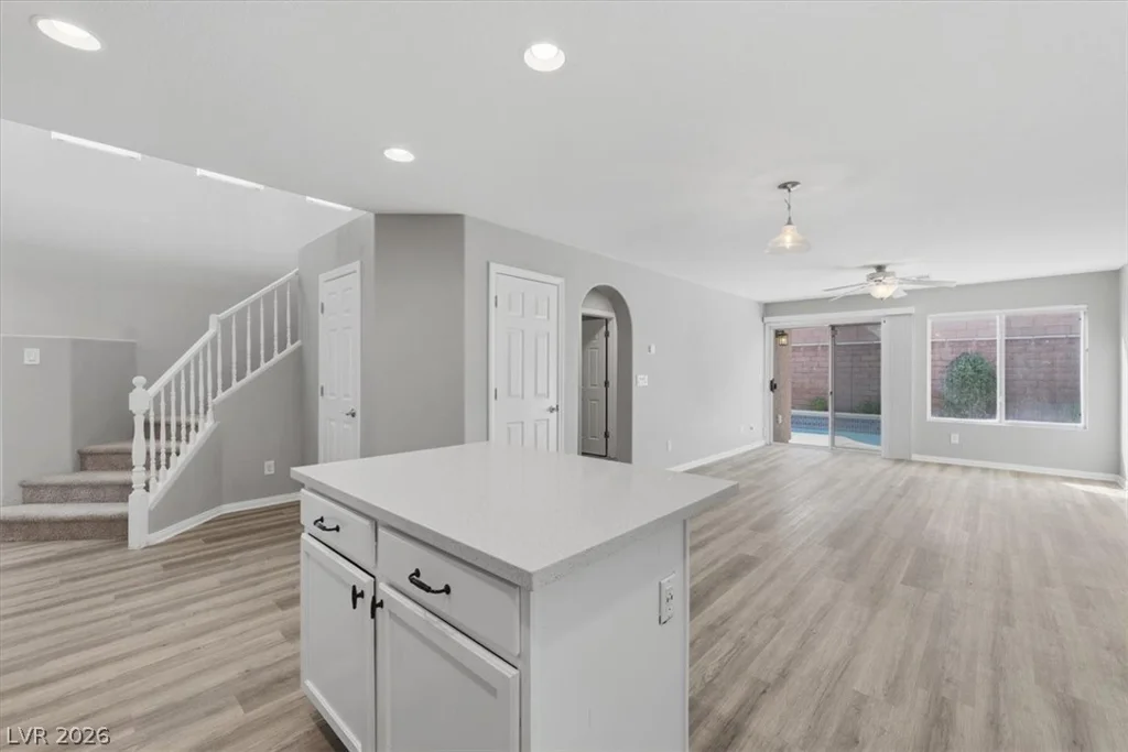 10081 Tenerife, Las Vegas, NV 89178