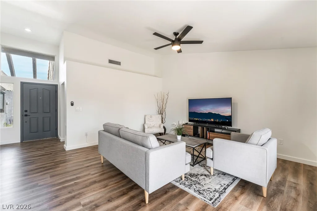 9657 Blue Bell, Las Vegas, NV 89134