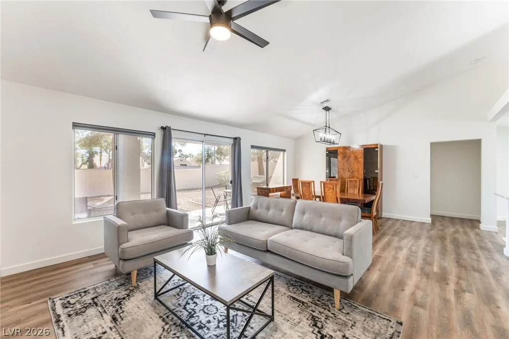 9657 Blue Bell, Las Vegas, NV 89134