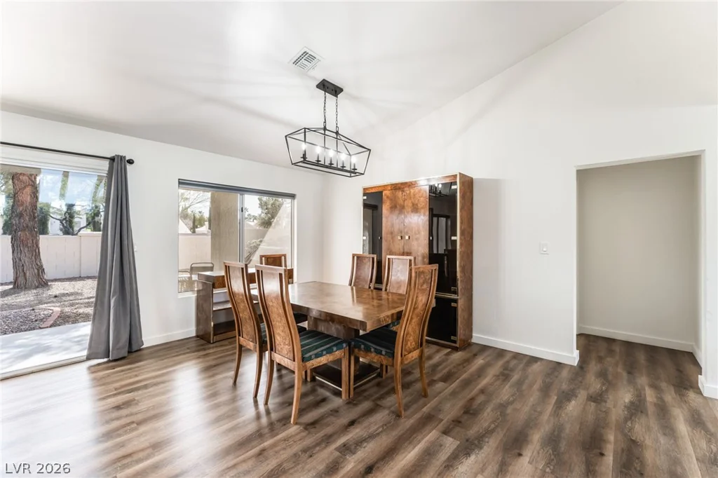 9657 Blue Bell, Las Vegas, NV 89134