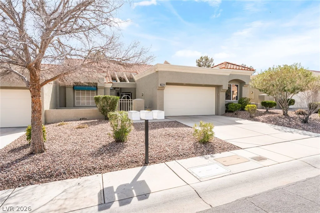 9657 Blue Bell, Las Vegas, NV 89134