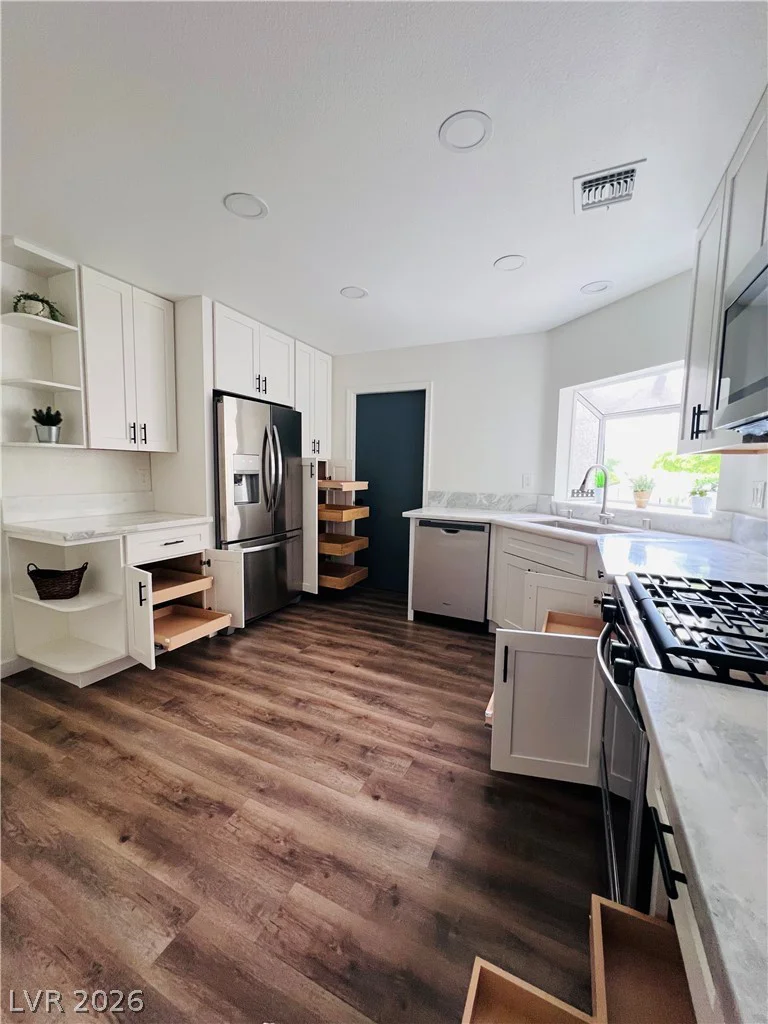 9657 Blue Bell, Las Vegas, NV 89134