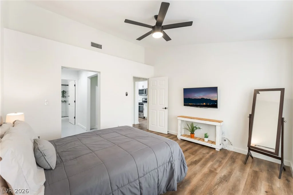 9657 Blue Bell, Las Vegas, NV 89134