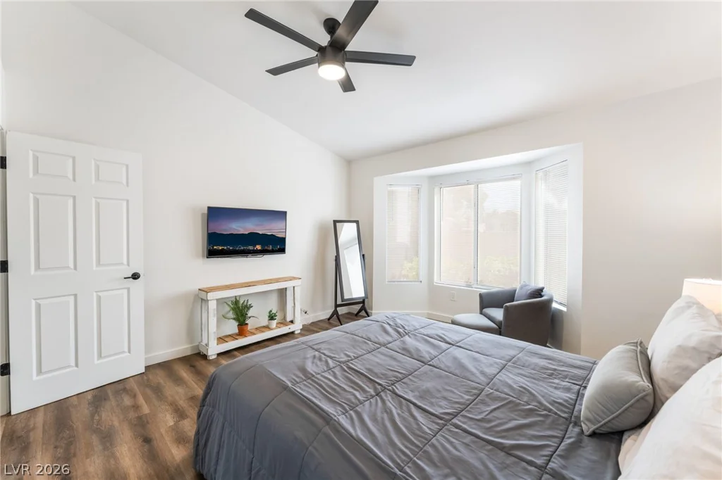 9657 Blue Bell, Las Vegas, NV 89134