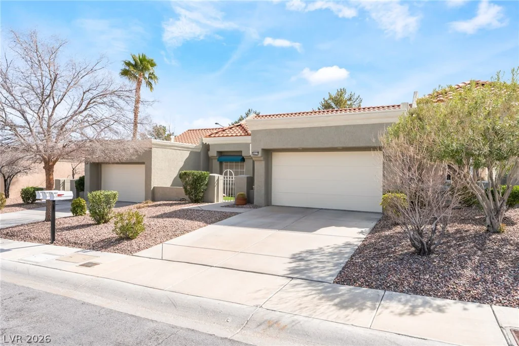 9657 Blue Bell, Las Vegas, NV 89134