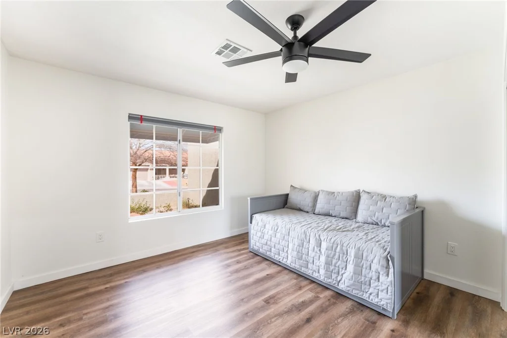 9657 Blue Bell, Las Vegas, NV 89134
