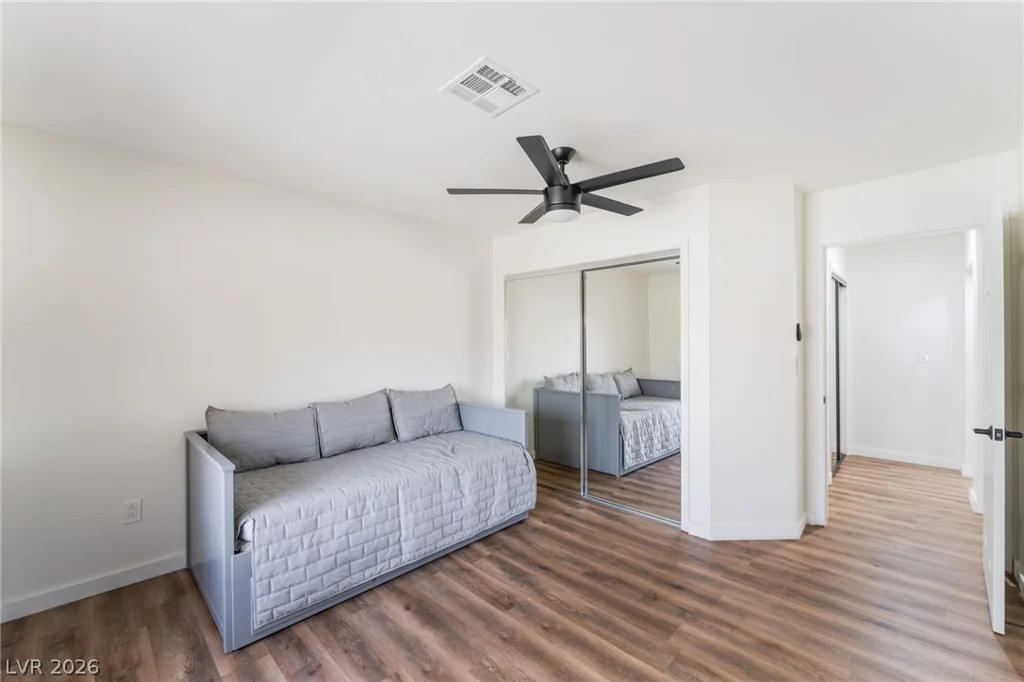 9657 Blue Bell, Las Vegas, NV 89134