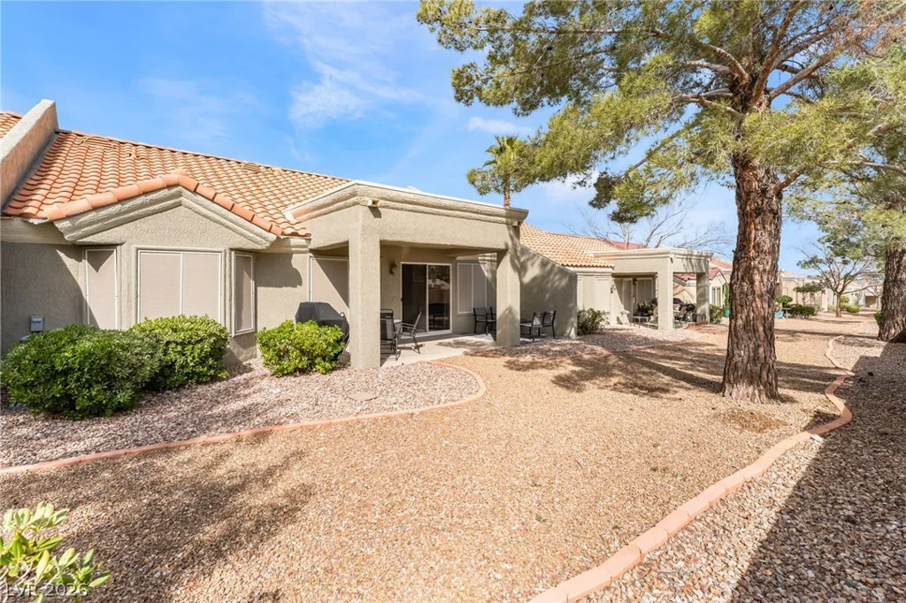 9657 Blue Bell, Las Vegas, NV 89134