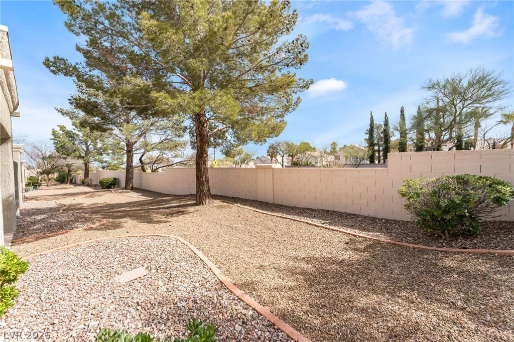 9657 Blue Bell, Las Vegas, NV 89134