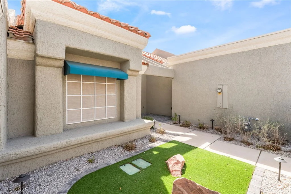 9657 Blue Bell, Las Vegas, NV 89134