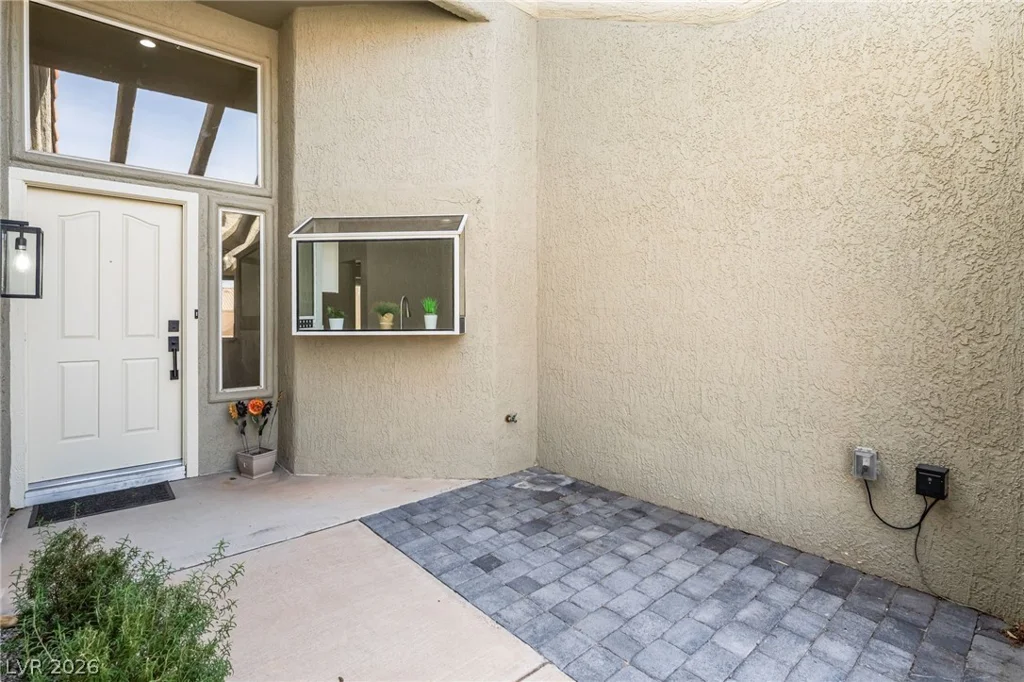 9657 Blue Bell, Las Vegas, NV 89134