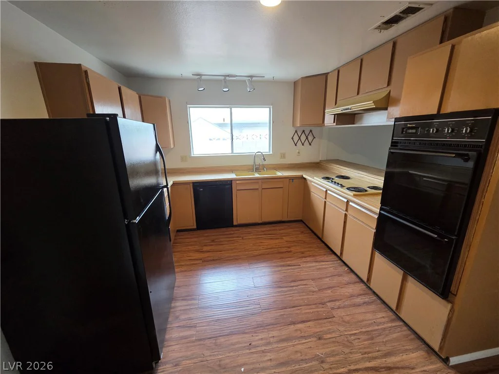 7725 Genzer, Las Vegas, NV 89145