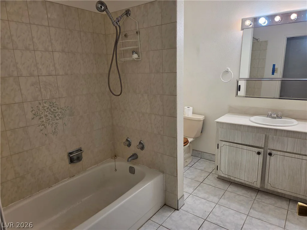 7725 Genzer, Las Vegas, NV 89145