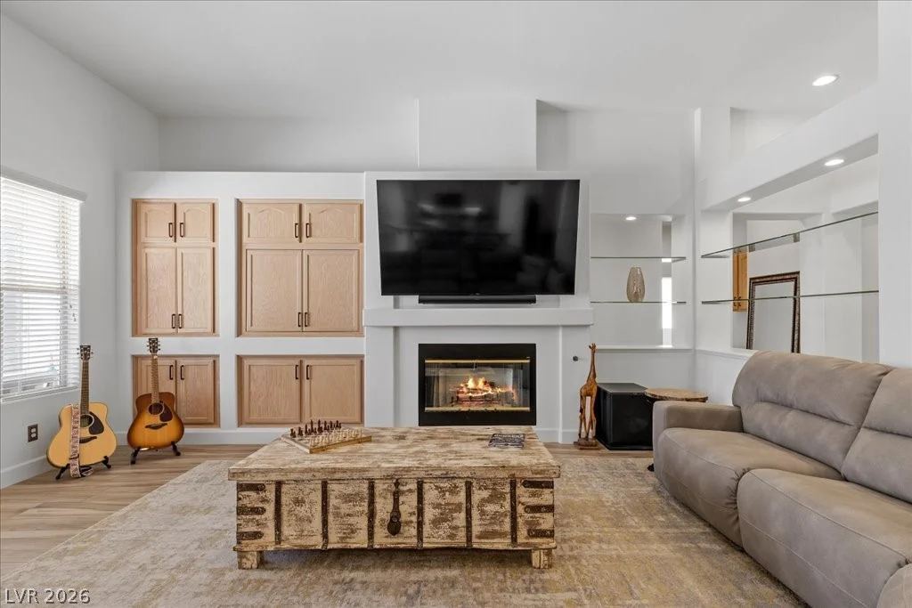 2204 Trident Maple, Las Vegas, NV 89117