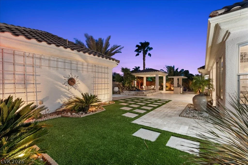 2204 Trident Maple, Las Vegas, NV 89117