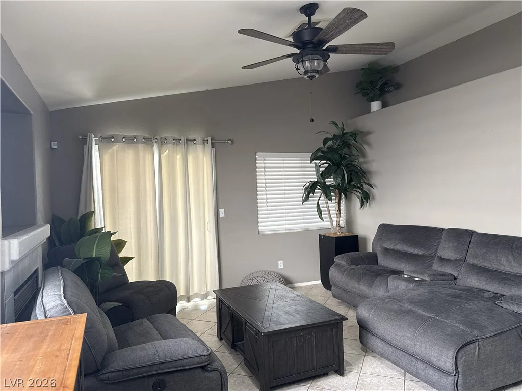 331 River Glider, North Las Vegas, NV 89084