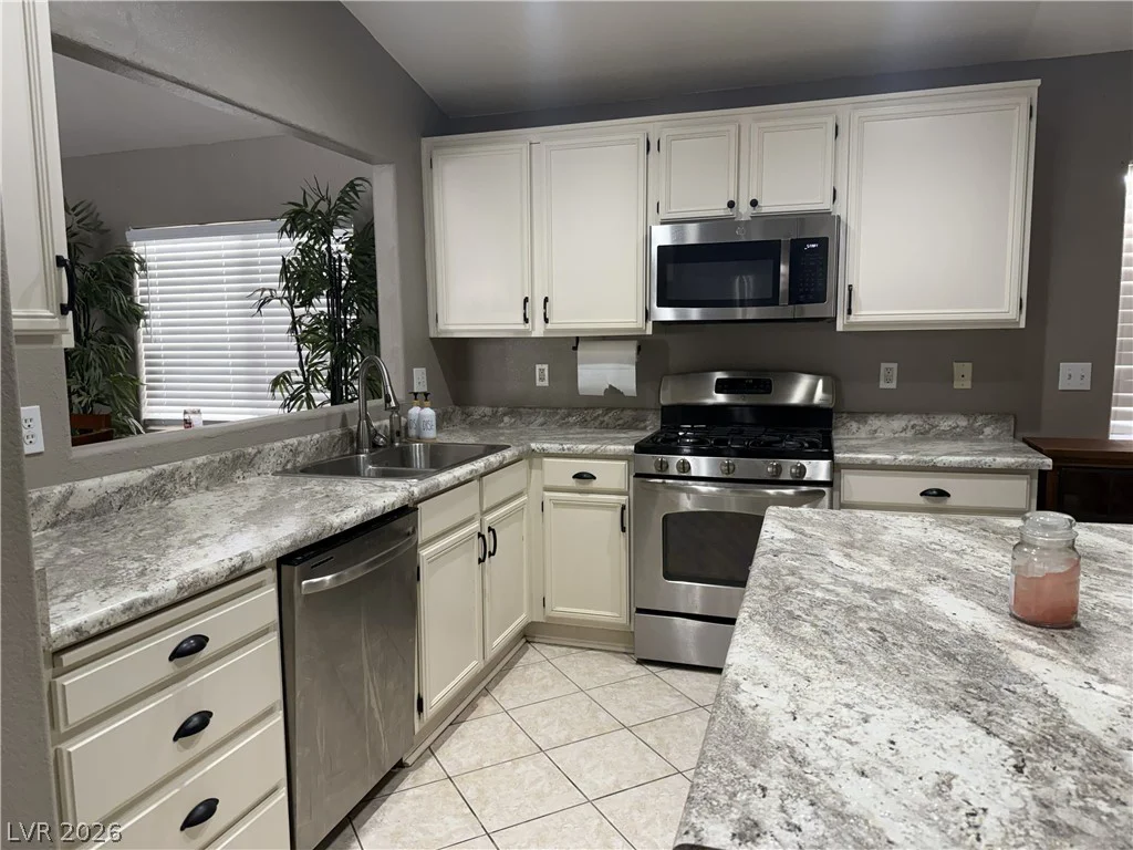 331 River Glider, North Las Vegas, NV 89084