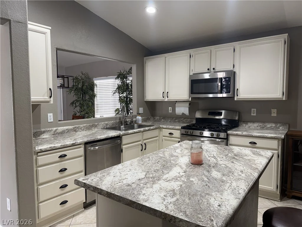 331 River Glider, North Las Vegas, NV 89084