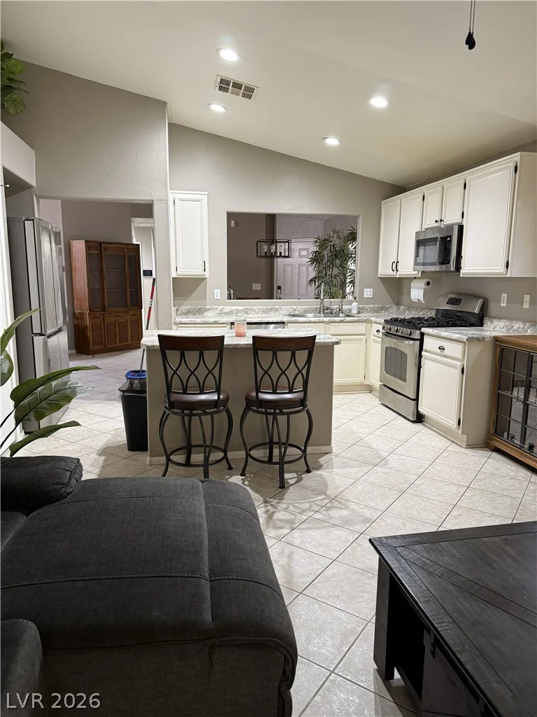 331 River Glider, North Las Vegas, NV 89084