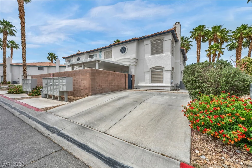 5024 Starfinder, Las Vegas, NV 89108